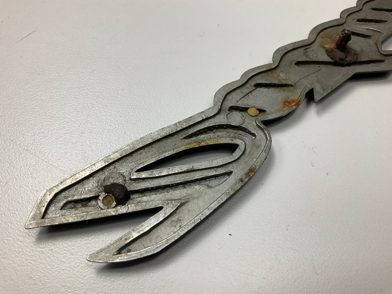 USED, 2 Broken Clips - Rear Hatch Emblem 90806-E4601 OEM For Datsun 240z 260z