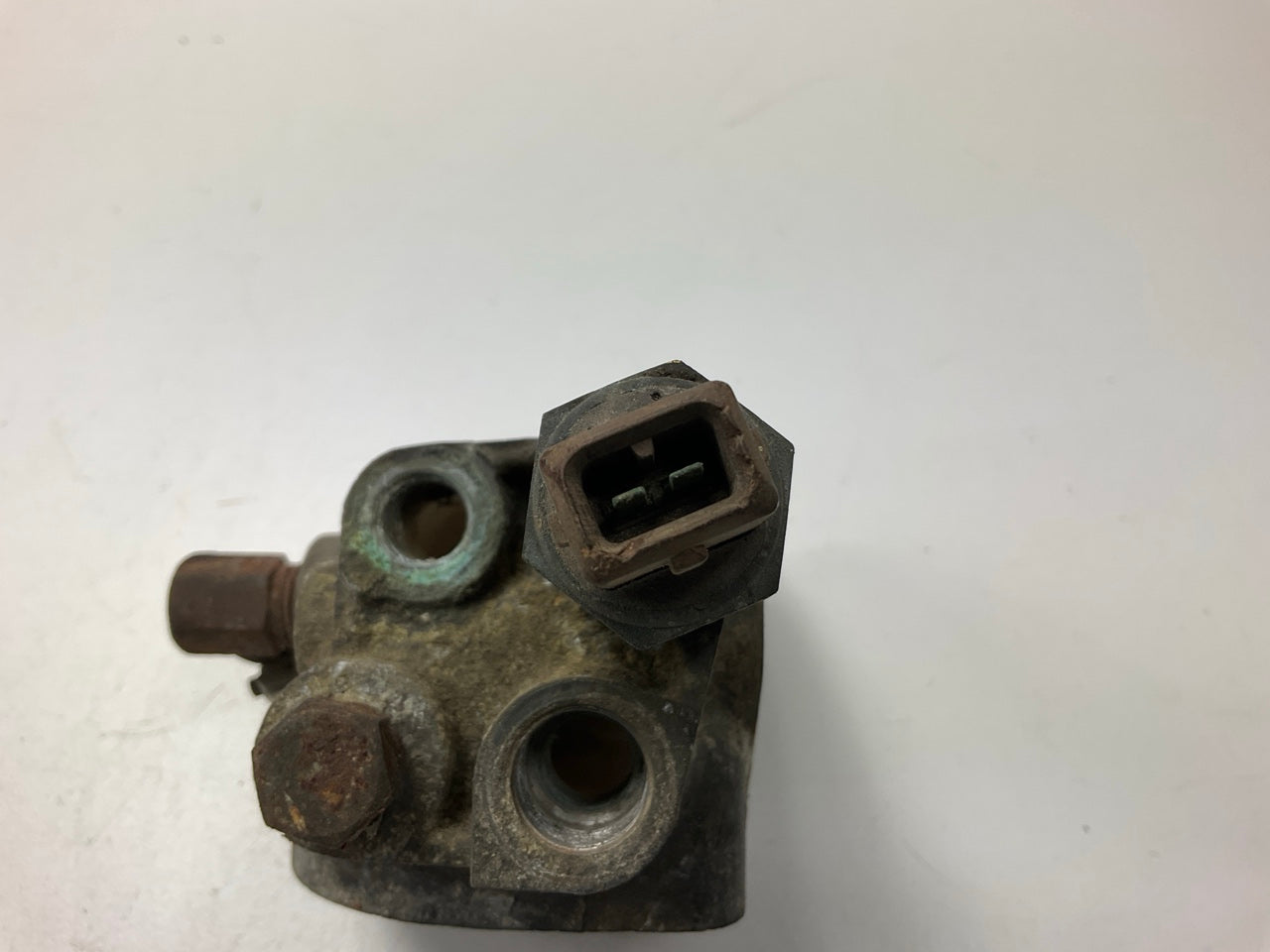 USED Original Coolant Water Outlet Thermostat Housing OEM For 79-83 Datsun 280zx