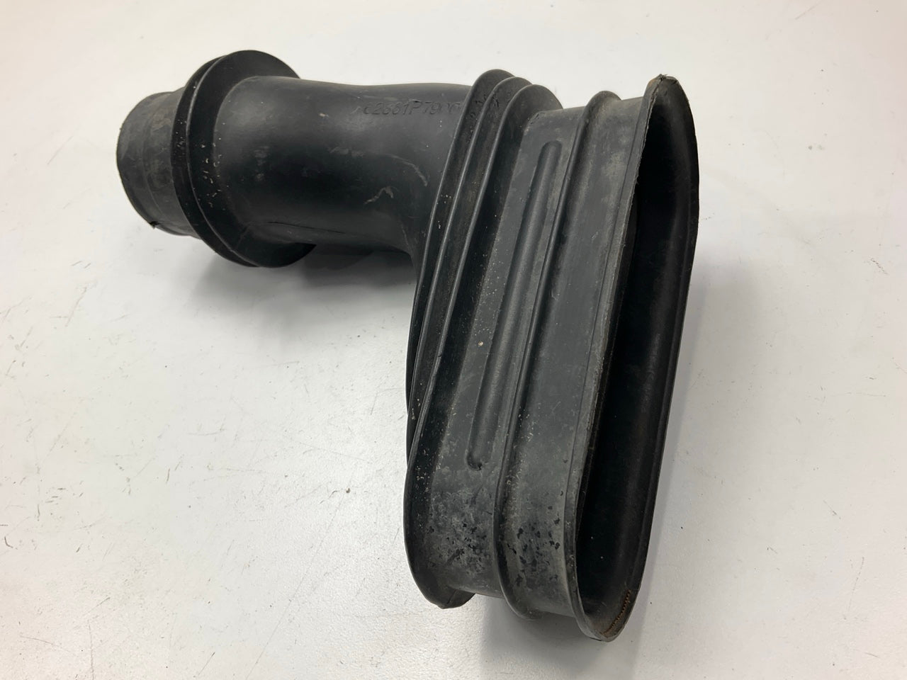 USED #283 OEM Air Cleaner Air Intake Box Duct 62861-P7900 For 81-83 280zx Turbo