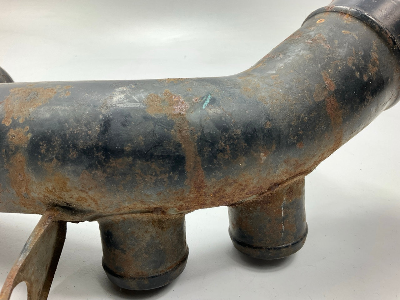 USED - Right Passengers Air Intake Pipe Tube OEM For 1990-1996 300zx Z32 N/A