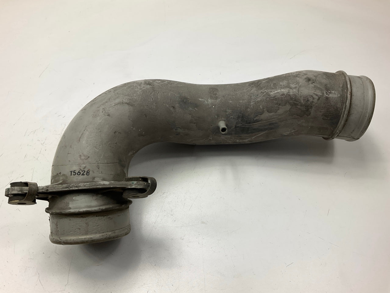 USED #290 Hard Plastic Air Tube Intake Duct Elbow OEM For 84-89 Nissan 300zx Z31