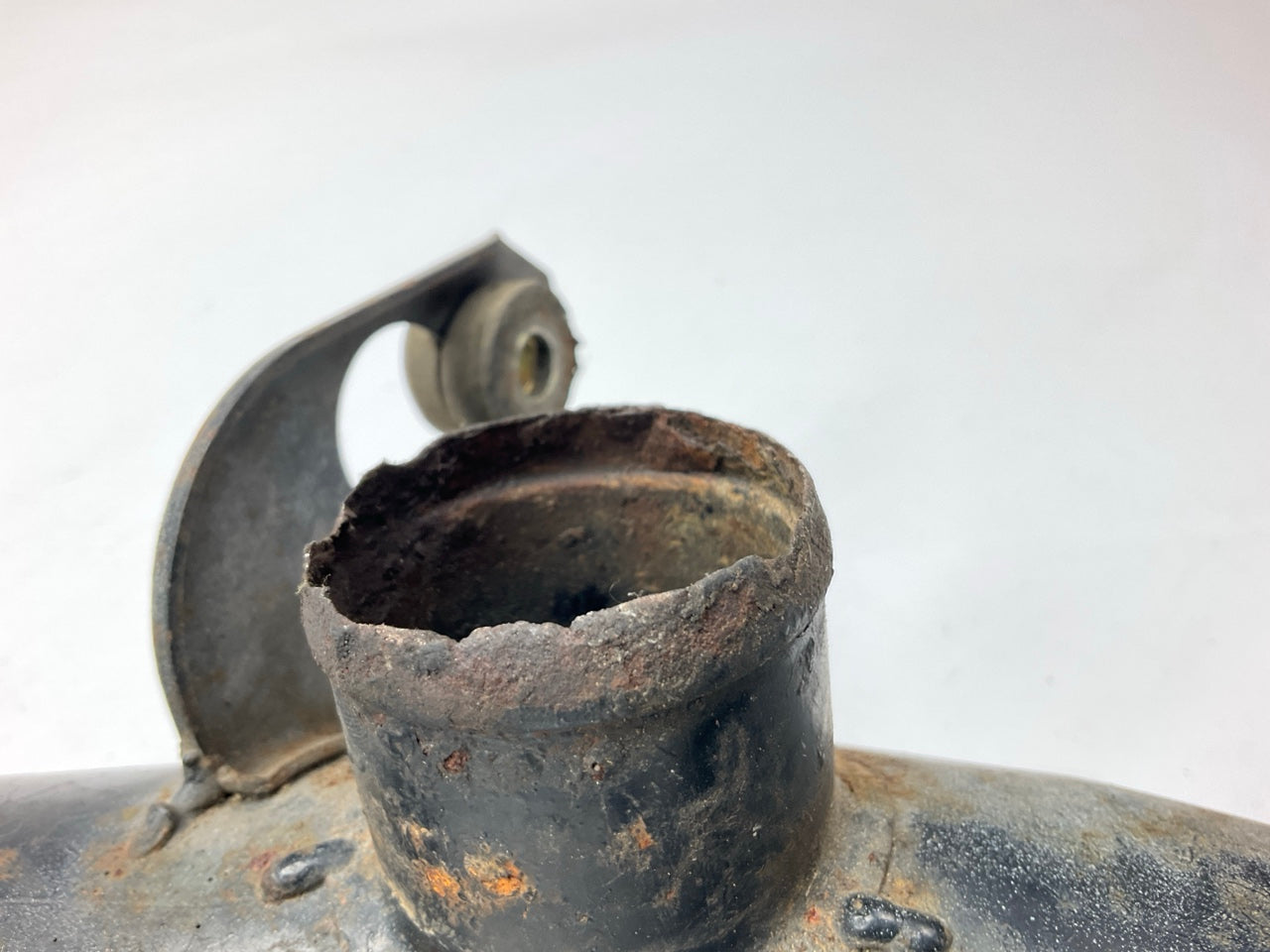 Has Rust, See Photos - Used Right Air Intake Tube Pipe OEM For 90-91 300zx Z32