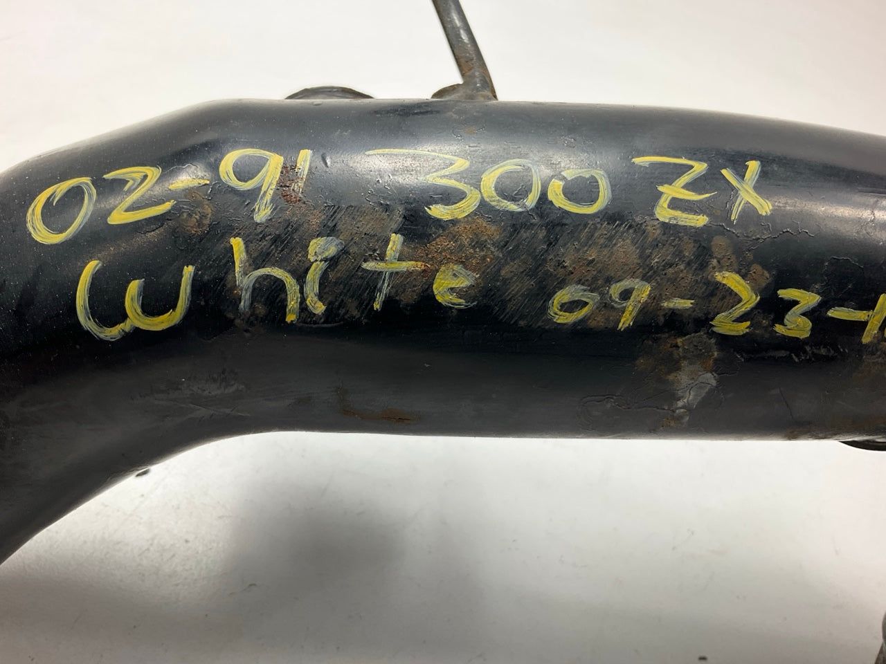 Has Rust, See Photos - Used Right Air Intake Tube Pipe OEM For 90-91 300zx Z32