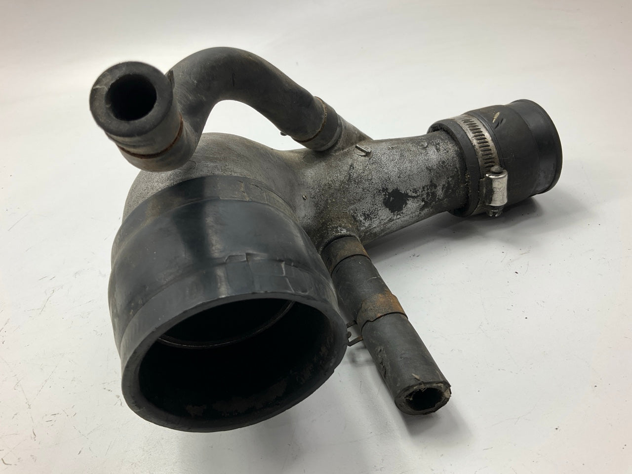 Turbo Intake Duct Air Tube Charge Elbow Pipe OEM For 1984-1989 300zx Z31 Turbo