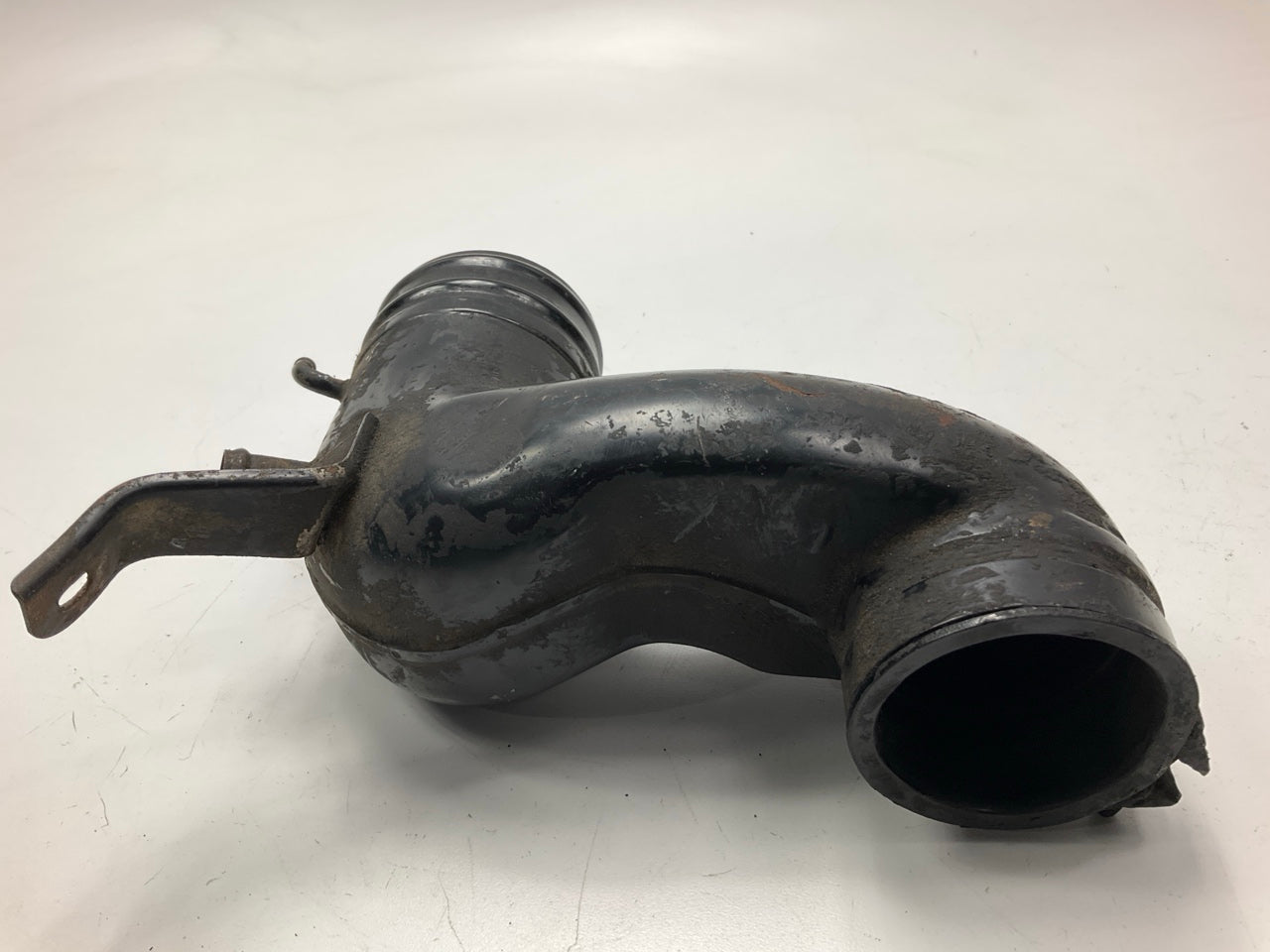 USED RUSTY Air Intake To Turbo Elbow Pipe Line For 84-89 Nissan 300ZX Z31 VG30ET