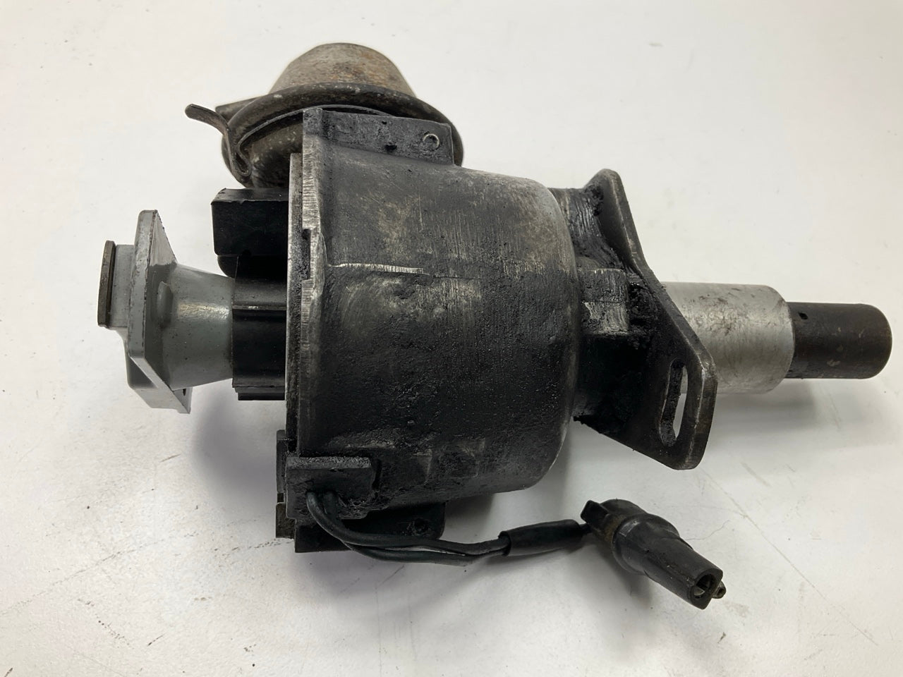 UNKNOWN CONDITION / CORE - D6F3-01 Ignition Distributor For Datsun 260z 280z