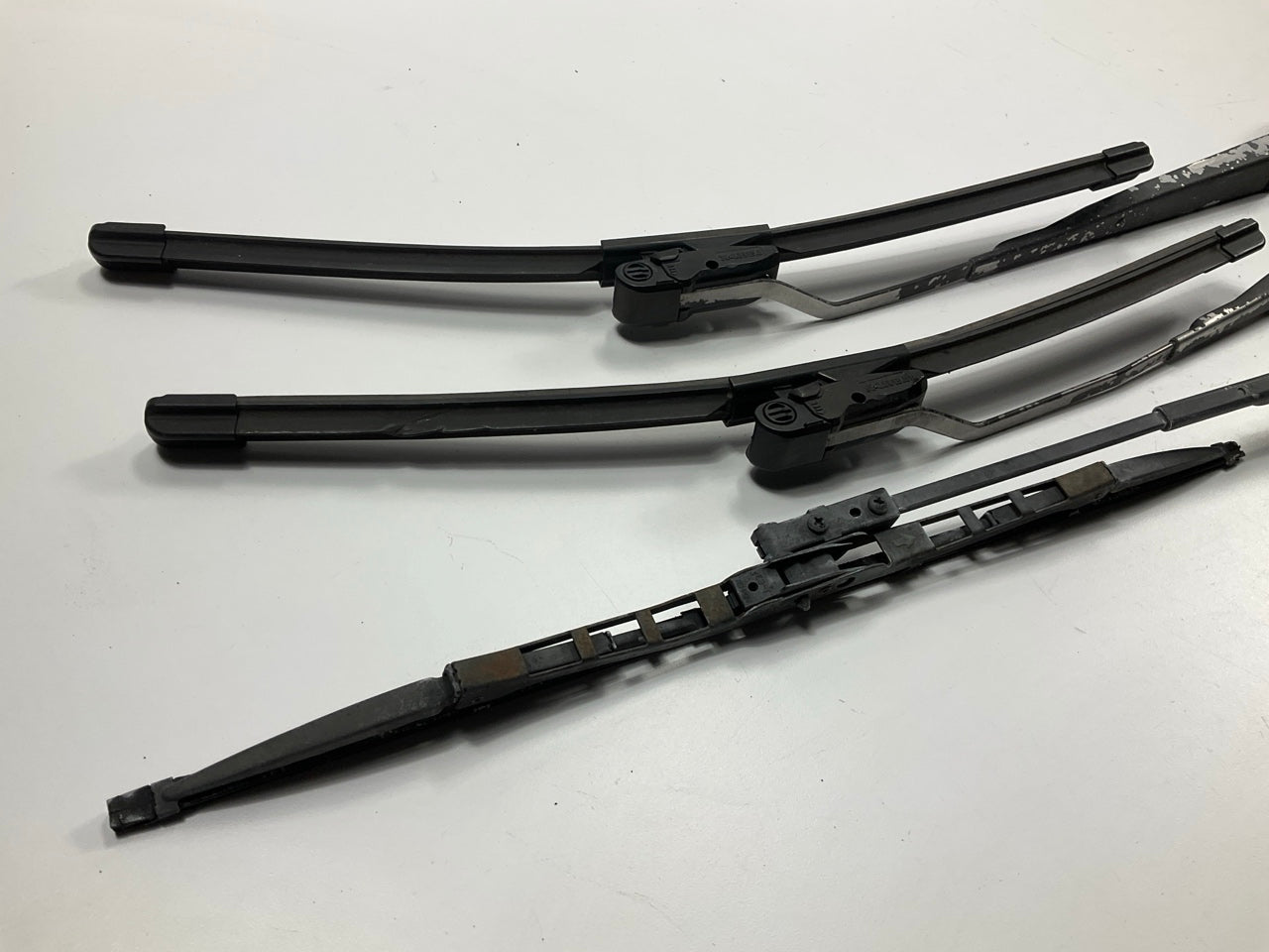 USED Complete Set Of Wiper Arms (Left, Right & Rear) For 84-89 Nissan 300zx Z31
