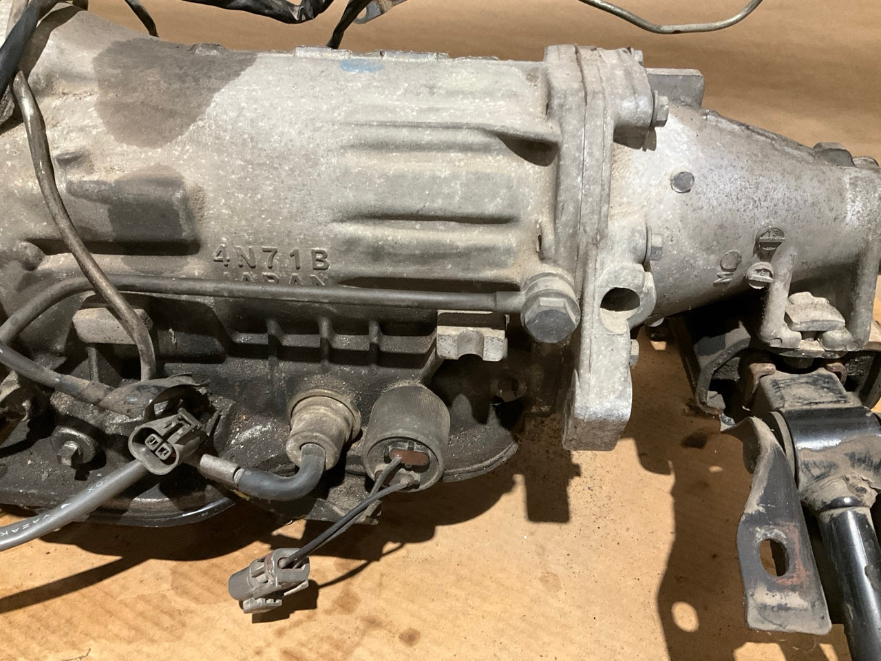 REBUILDABLE CORE - Automatic Transmission Removed From A 1986 300zx Z31 TURBO