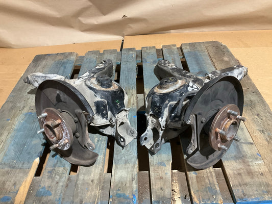USED - 5-LUG Rear Axle Hub Control Arms W/ Wheel Hub Bearings OEM For Z31 300zx