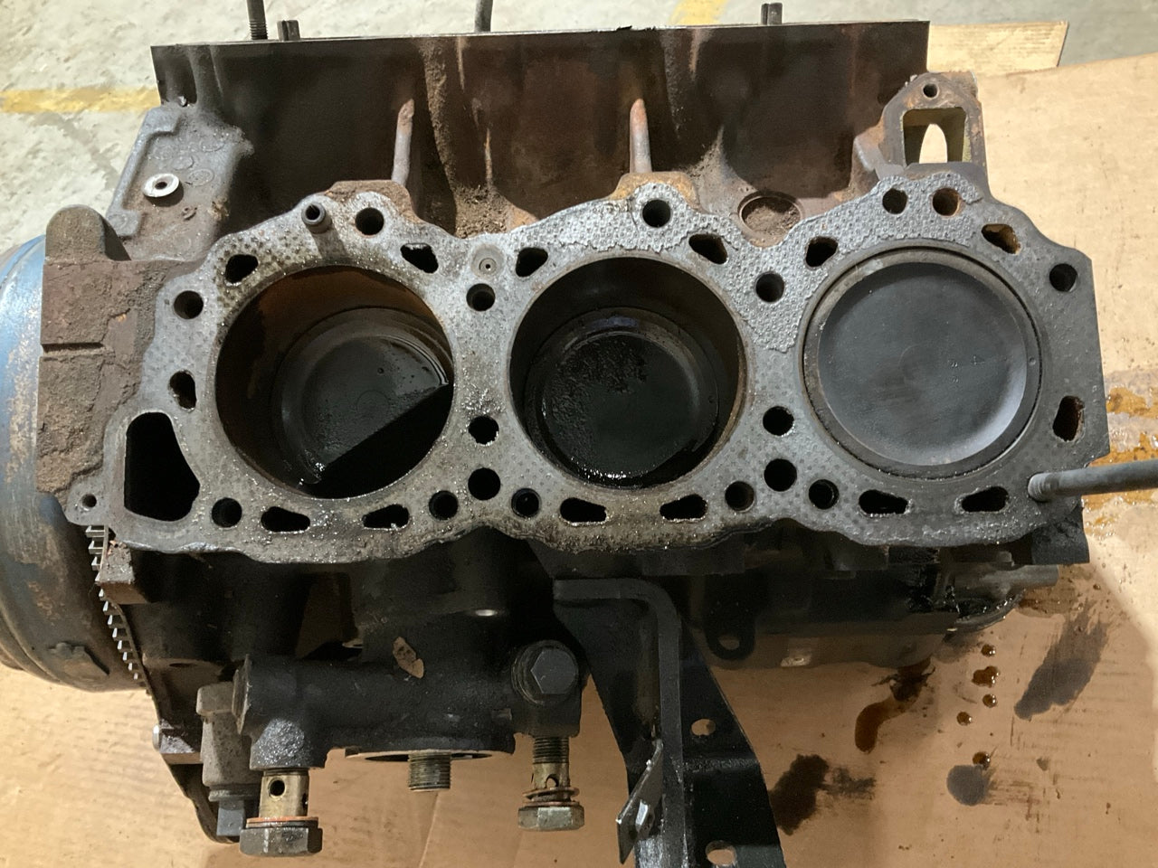 USED - Rebuildable Core Short Block Engine Motor For 1986 300zx TURBO Z31 VG30ET