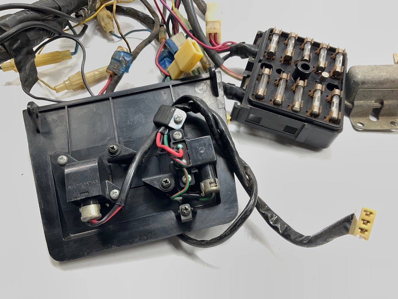 USED - Dash Wire Harness With Fuse Cover & Hazard Switch For 1972-73 Datsun 240z