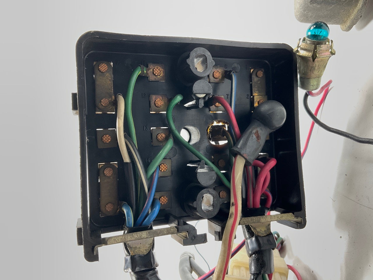 USED - Dash Wire Harness With Fuse Cover & Hazard Switch For 1972-73 Datsun 240z