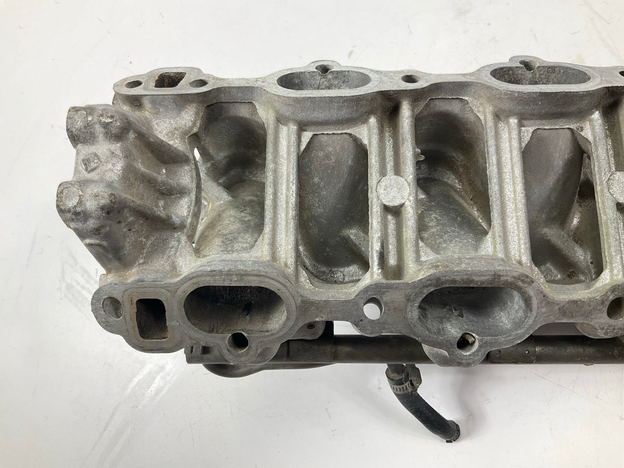 USED - Lower Intake Manifold Plenum WITH Fuel Rail & Injectors OEM For 90-96 Z32