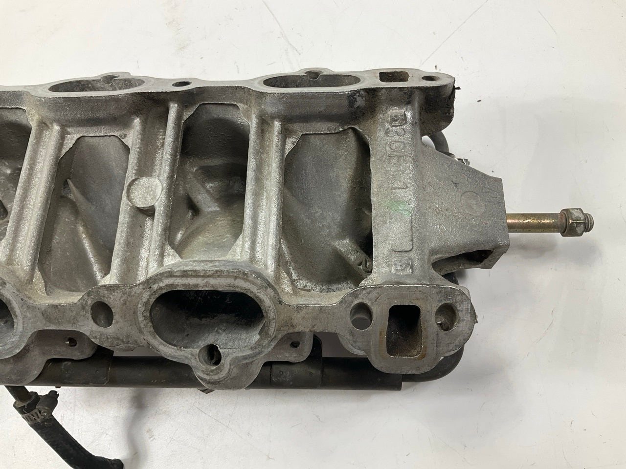 USED - Lower Intake Manifold Plenum WITH Fuel Rail & Injectors OEM For 90-96 Z32