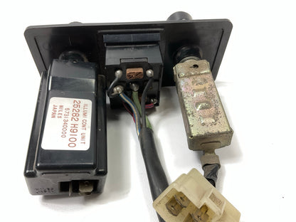 USED OEM Defrost Rear Wiper Dimmer Rheostat Dash Lights Switch For 1979-83 280zx