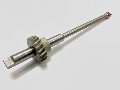 USED #498 Engine Oil Pump Drive Shaft Spindle For 81-83 Datsun 280zx Turbo L28ET