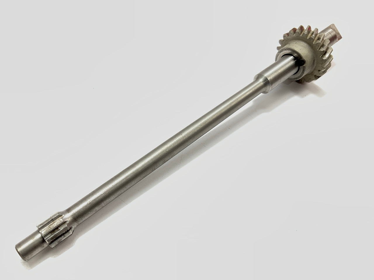 USED #498 Engine Oil Pump Drive Shaft Spindle For 81-83 Datsun 280zx Turbo L28ET