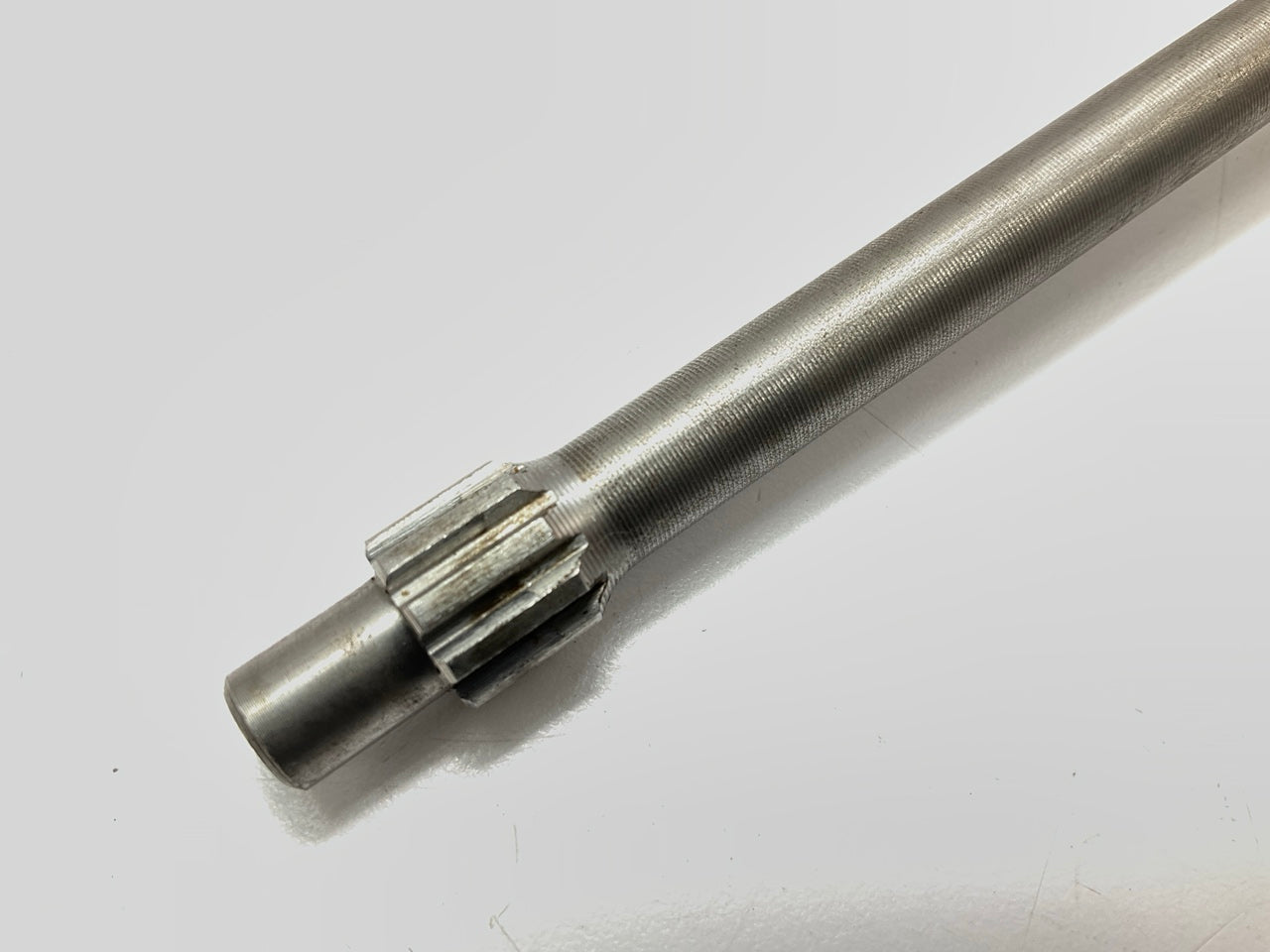 USED #498 Engine Oil Pump Drive Shaft Spindle For 81-83 Datsun 280zx Turbo L28ET