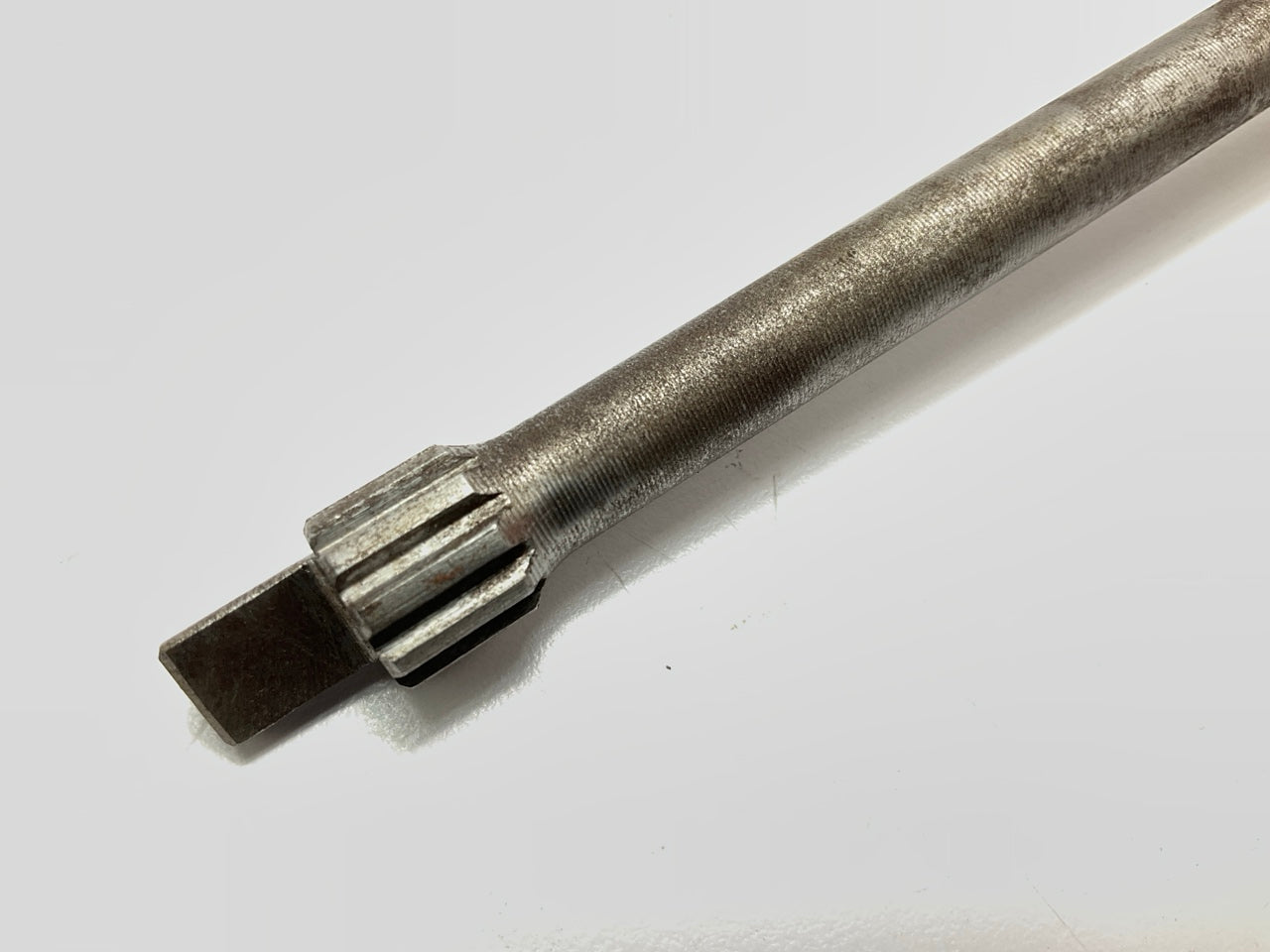 USED #499 Engine Oil Pump Drive Shaft Spindle For 81-83 Datsun 280zx Turbo L28ET