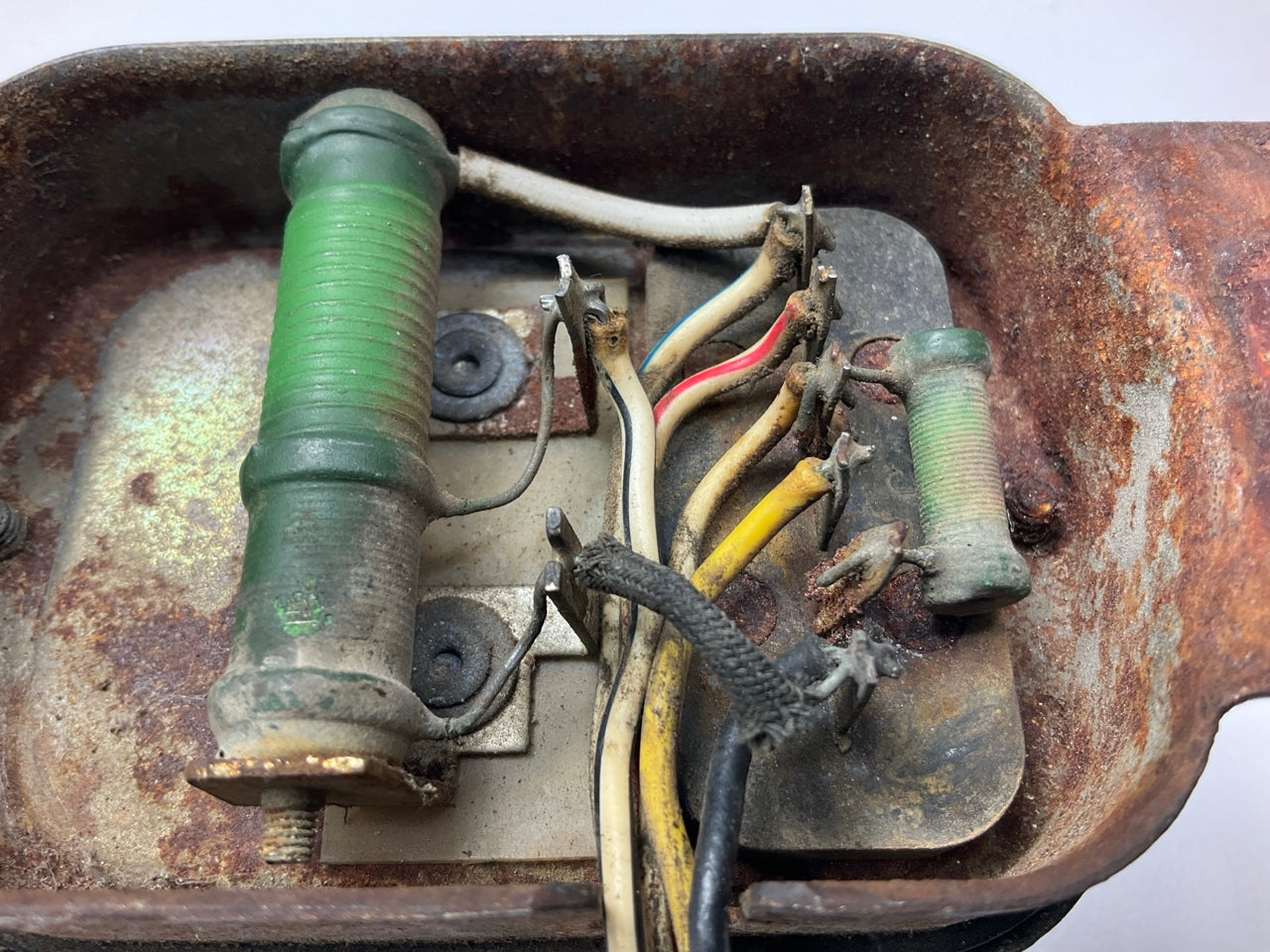 USED #5088 Voltage Regulator Removed From A 1972 240Z