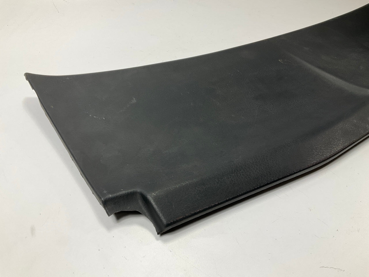 USED - ROUGH, SEE PHOTOS Hatch Finisher Center Panel Black For 90-92 300zx Z32