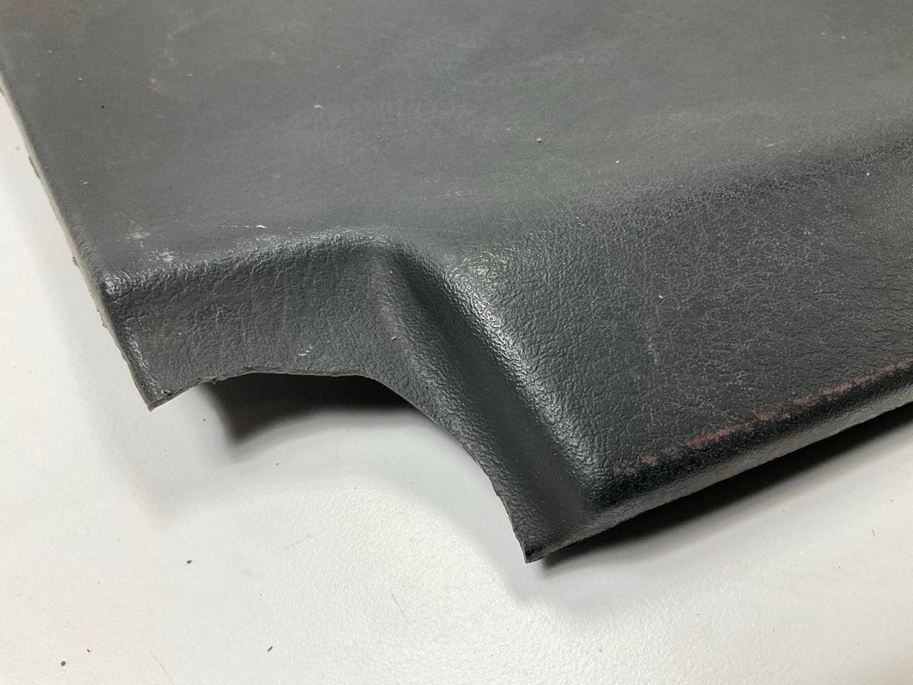 USED - ROUGH, SEE PHOTOS Hatch Finisher Center Panel Black For 90-92 300zx Z32