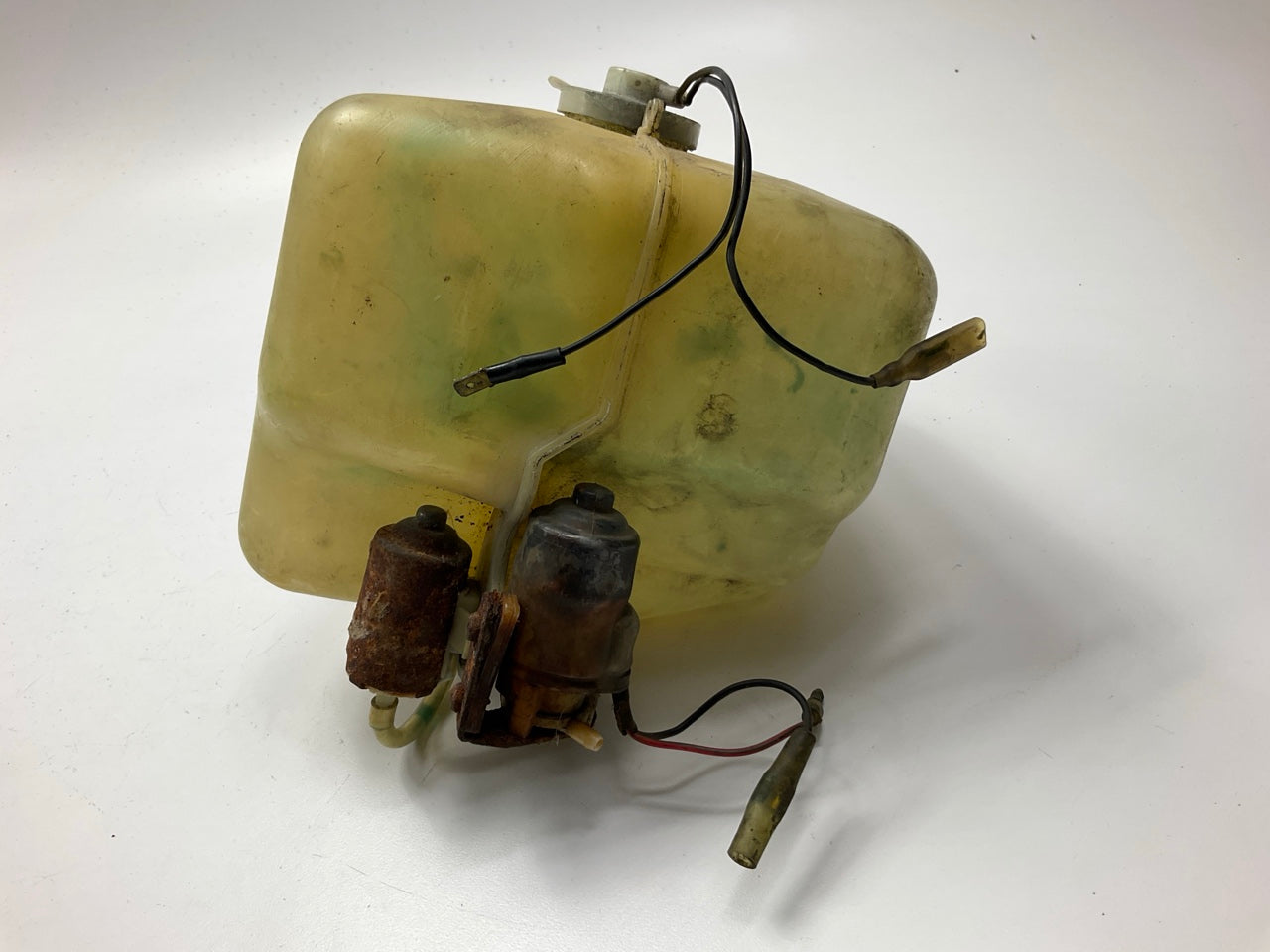 ROUGH SHAPE Rust Pumps Windshield Washer Tank Bottle OEM For 79-83 Datsun 280zx