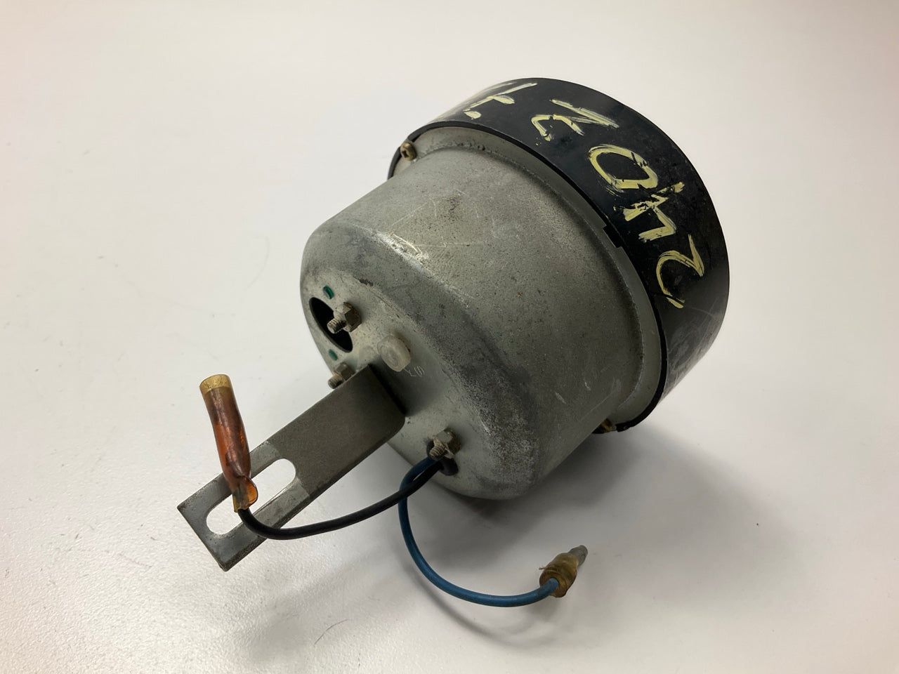 USED #616 - OEM Jeco Clock Dash Gauge OEM For 1970-1973 Datsun 240z