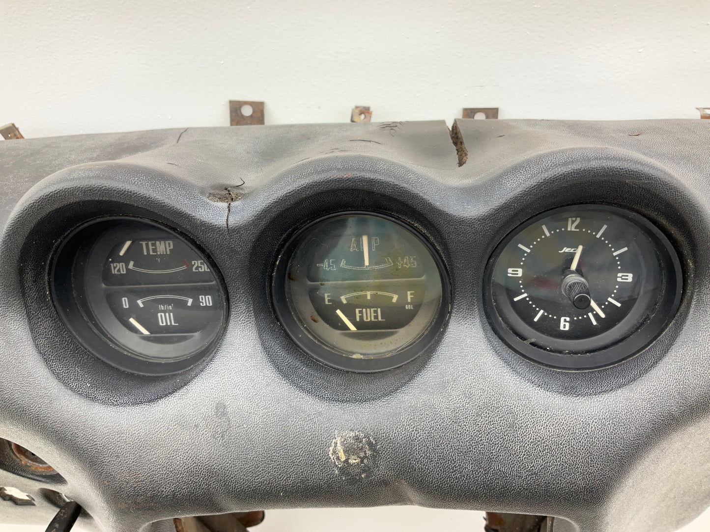 CRACKED / USED - SEE PHOTOS - Original OEM Dash Dashboard & Gauges For 1972 240z