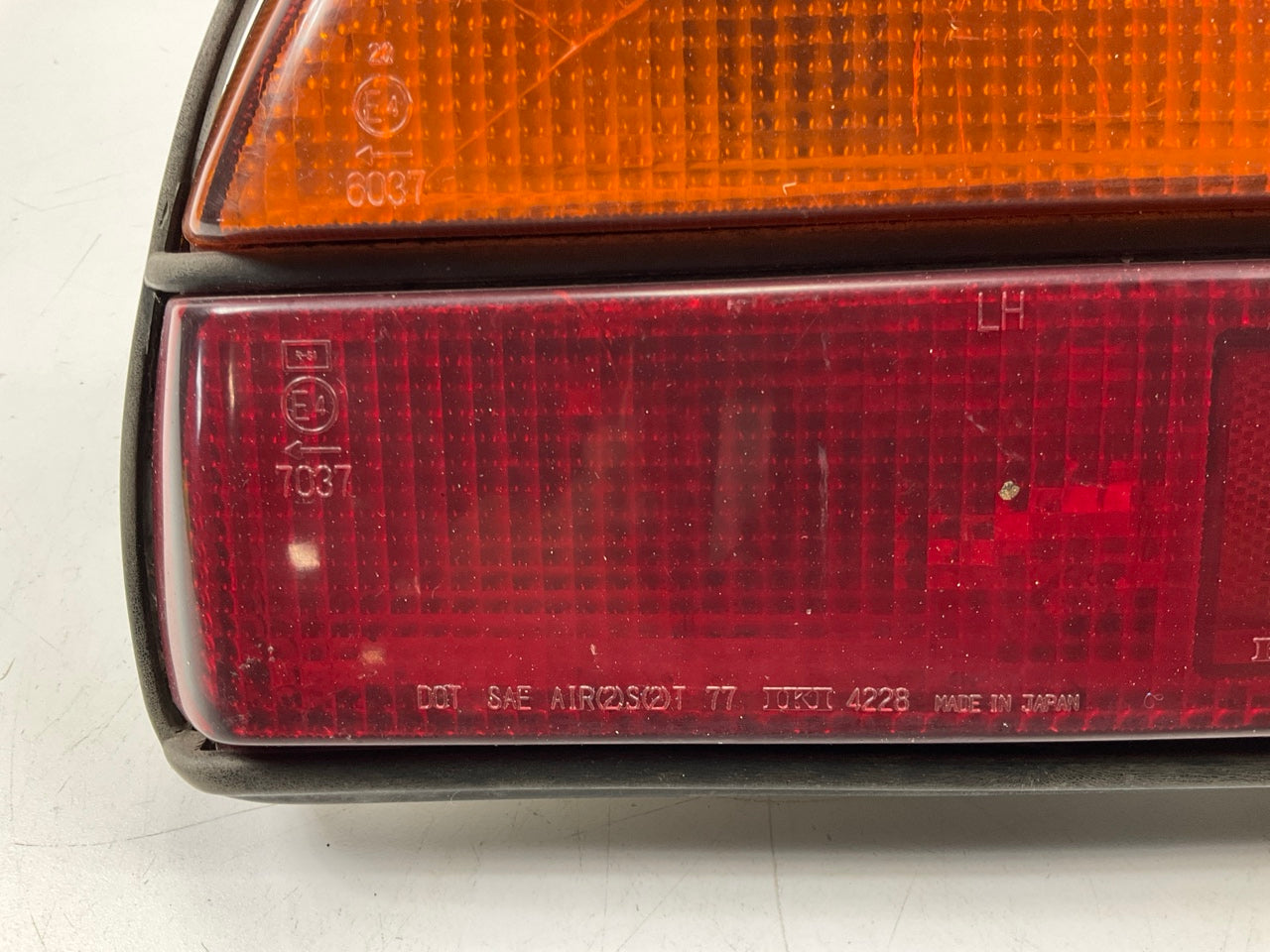 CRACKED/BROKEN, AS-SHOWN - Left Drivers Side Taillight Stop Lamp For 79-81 280zx