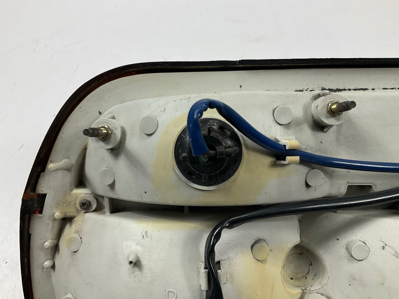 Has Multiple Cracks, Very Rough, See Photos Right Taillight Lamp For 82-83 280zx