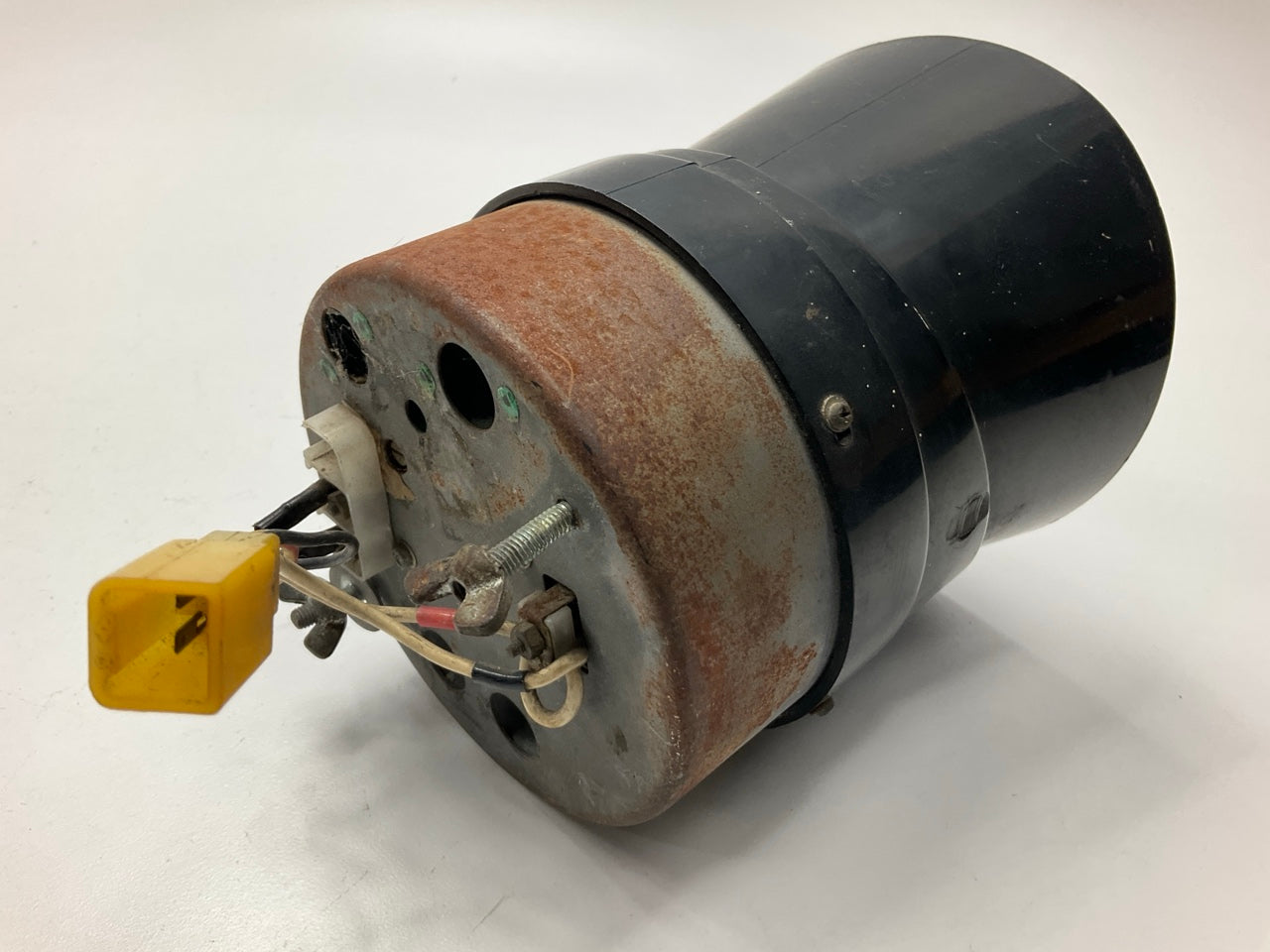 USED #643 - 4-wire Tachometer Gauge OEM For 1970-1973 Datsun 240z