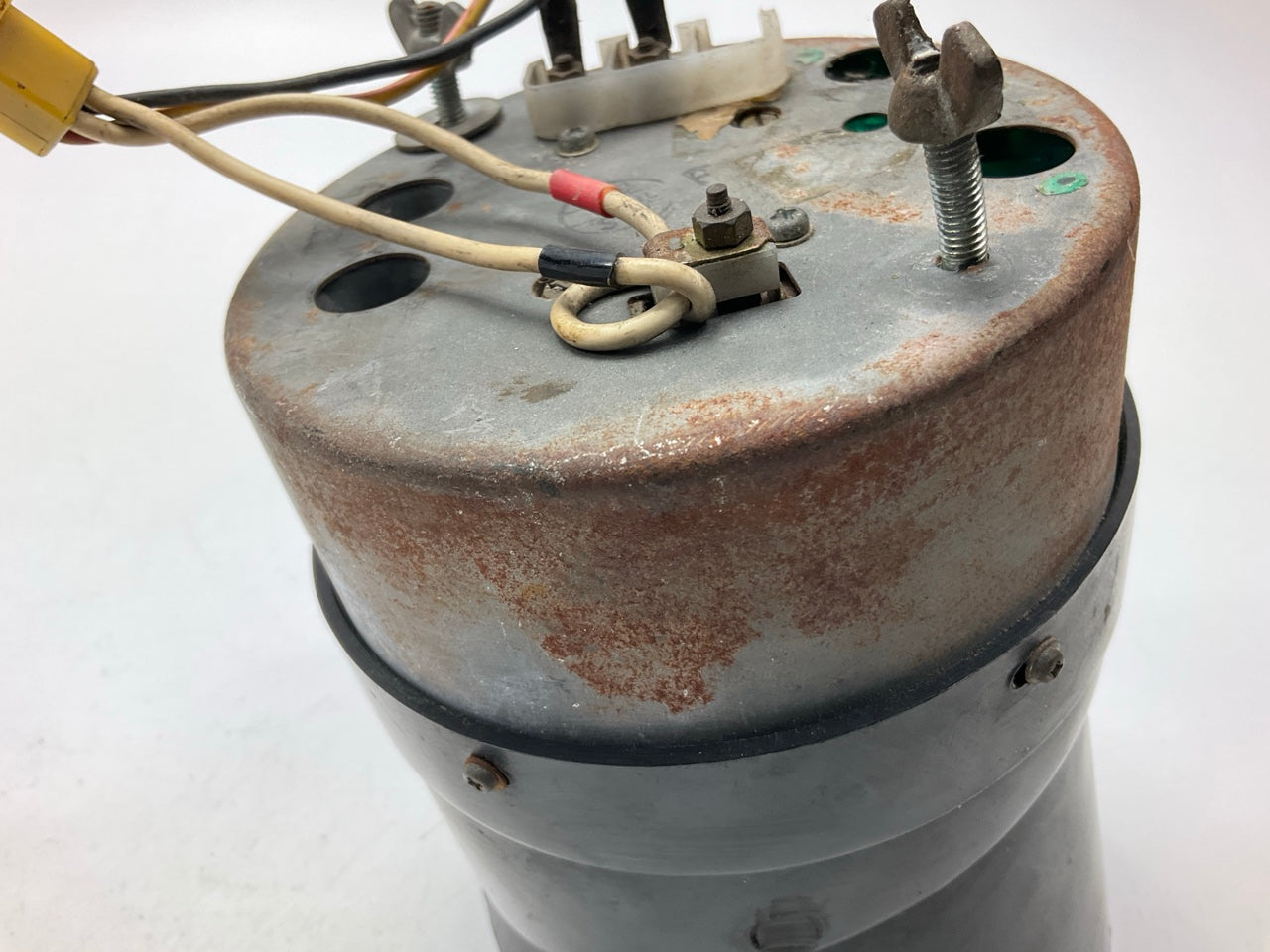 USED #643 - 4-wire Tachometer Gauge OEM For 1970-1973 Datsun 240z