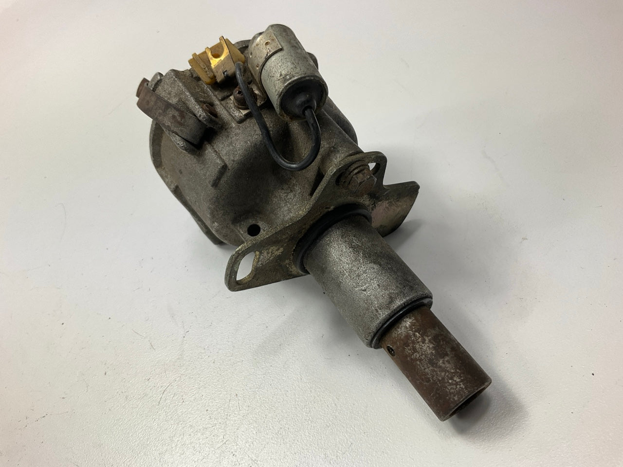 USED # 671 - Ignition Distributor OEM For Datsun 240z. Sold AS-IS