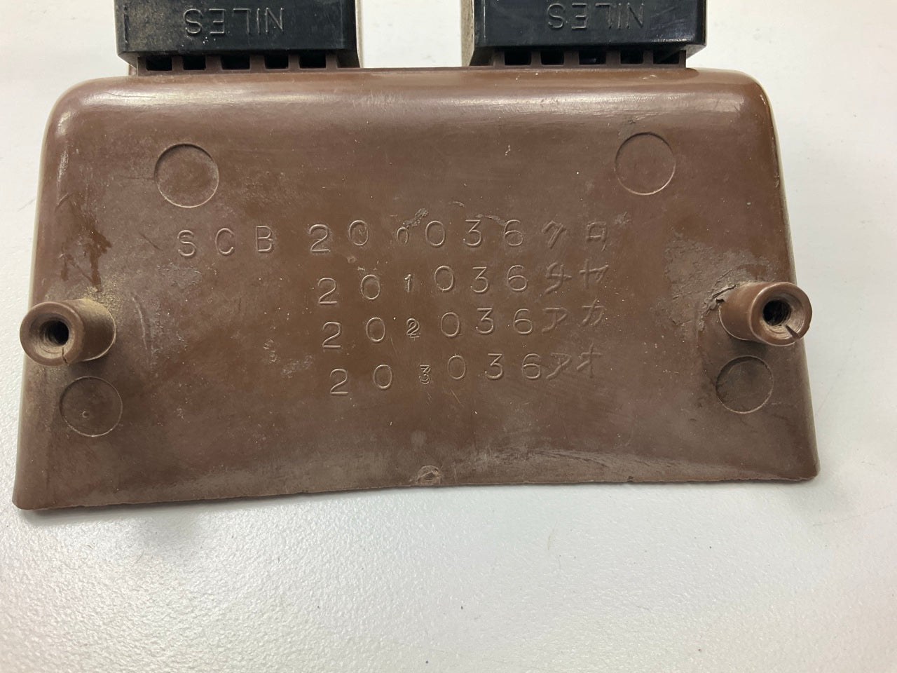 USED - #685 Brown Mirror Adjust Switch OEM For 1979-1983 Datsun 280zx