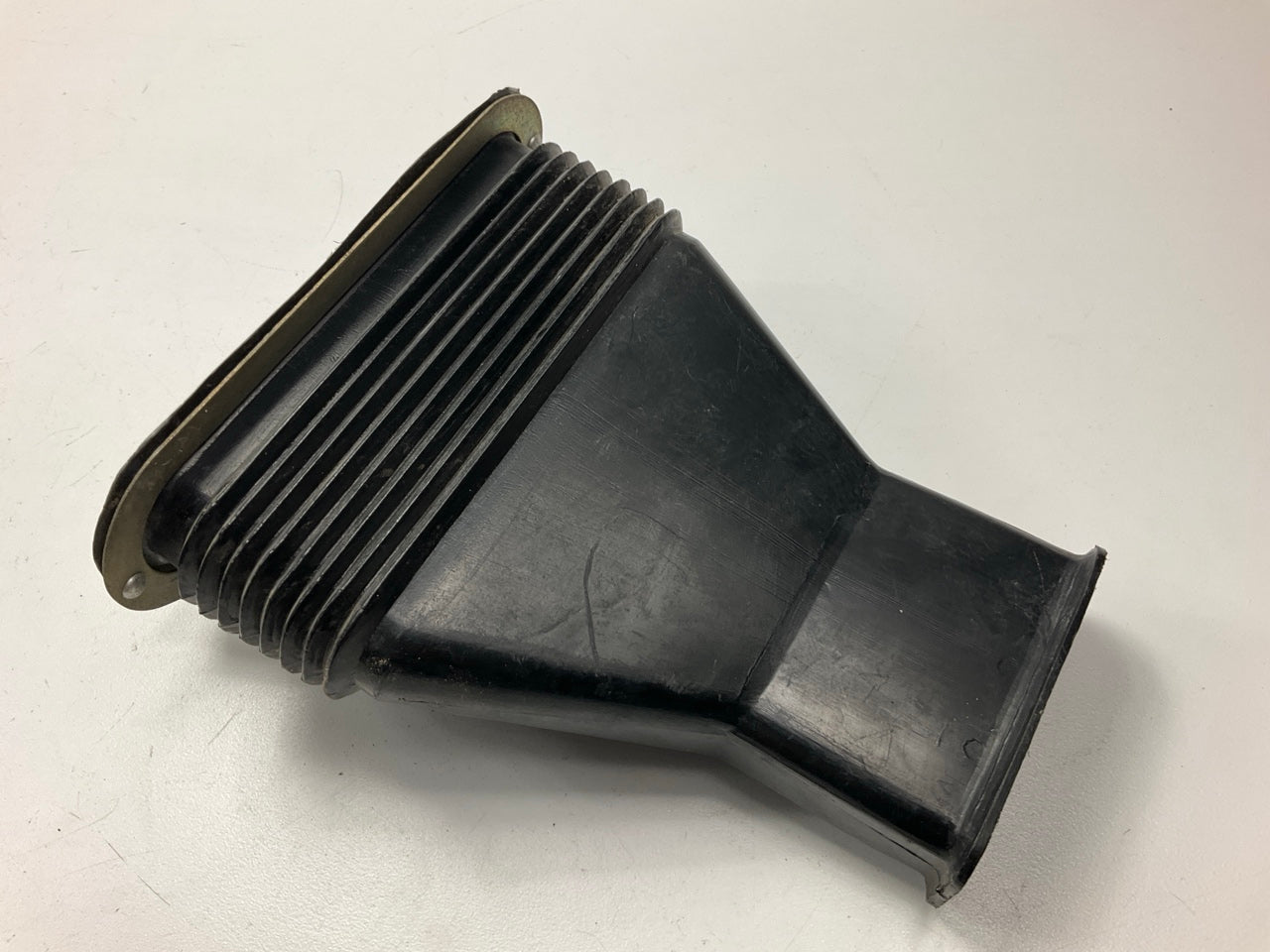 USED # 689 - Center Heater Dash Air Vent OEM For 1970-1973 Datsun 240z