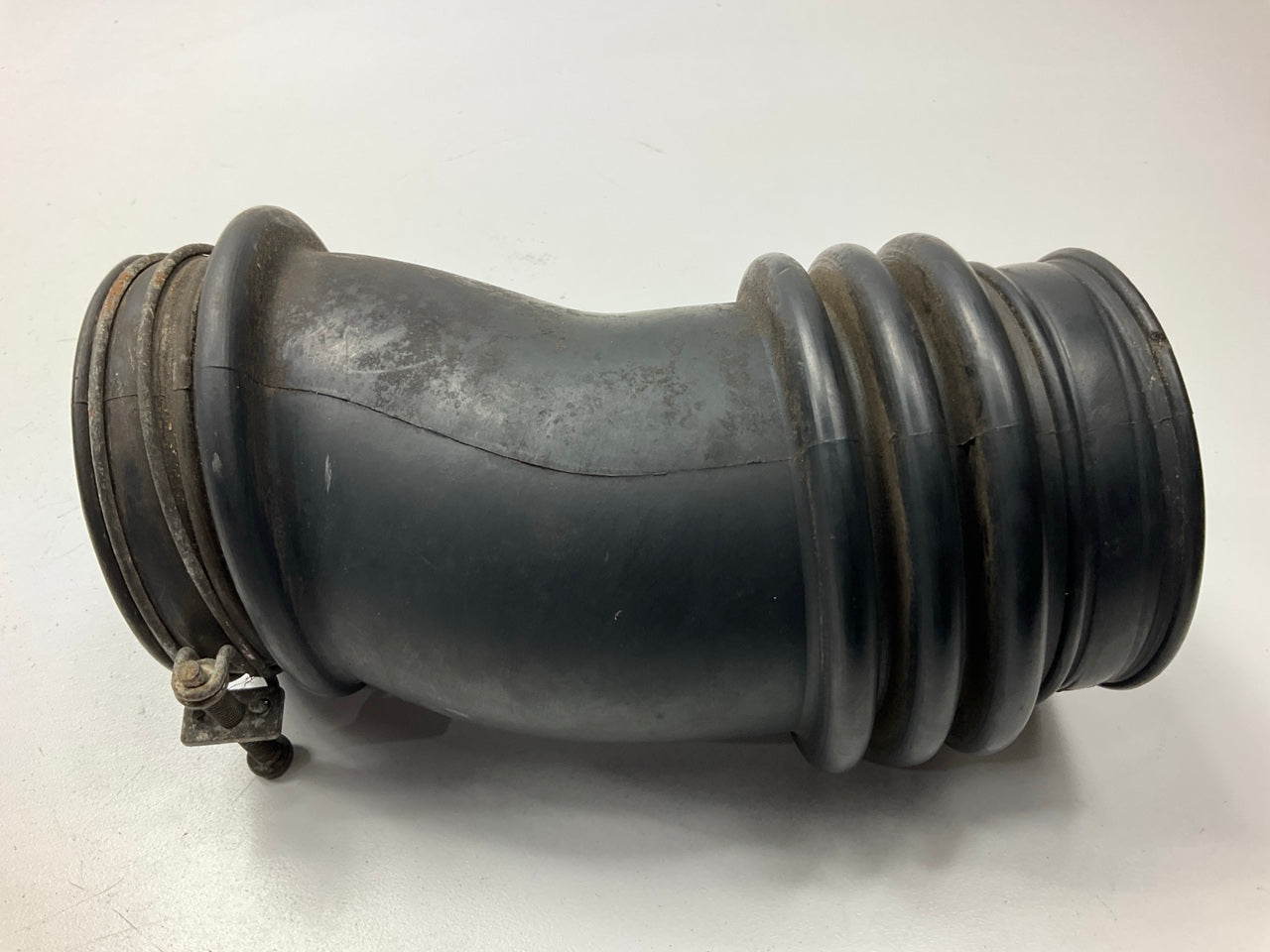 USED #699 MAF Intake Duct Air Tube Hose 1657811P00 OEM For 84-89 300ZX Z31 Turbo