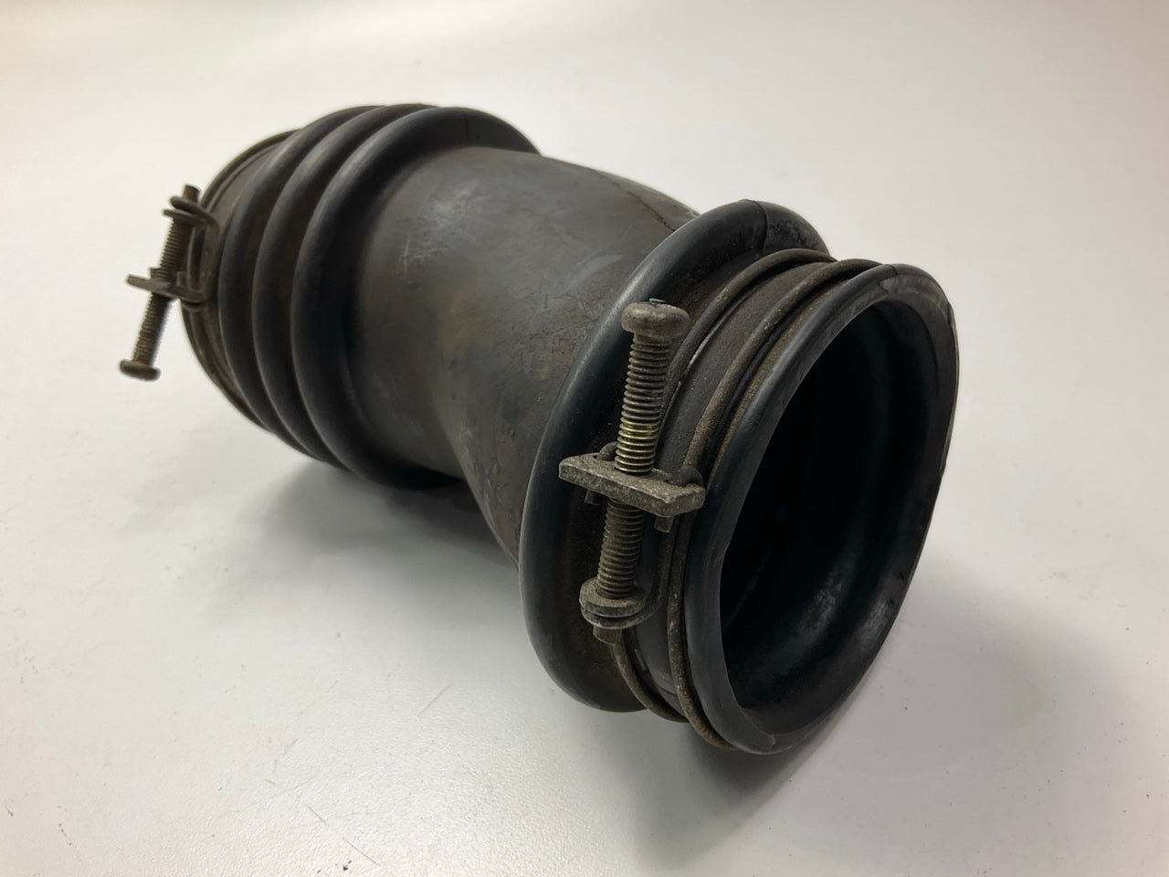 USED #701 MAF Intake Duct Air Tube Hose 1657811P00 OEM For 84-89 300ZX Z31 Turbo