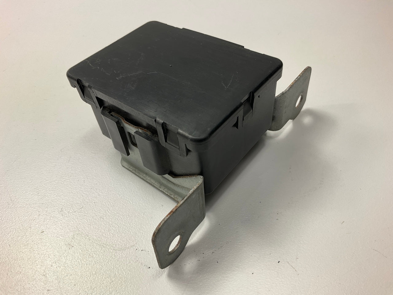 USED 27961-P7900 Automatic Antenna Timer Module Relay OEM For 79-83 Datsun 280zx