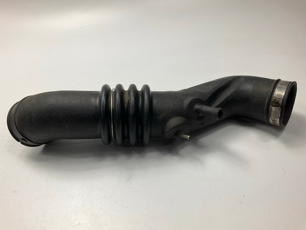 USED #801 Air Intake Tube Pipe Hose OEM For 1990-1996 Nissan 300zx Z32 Non-turbo