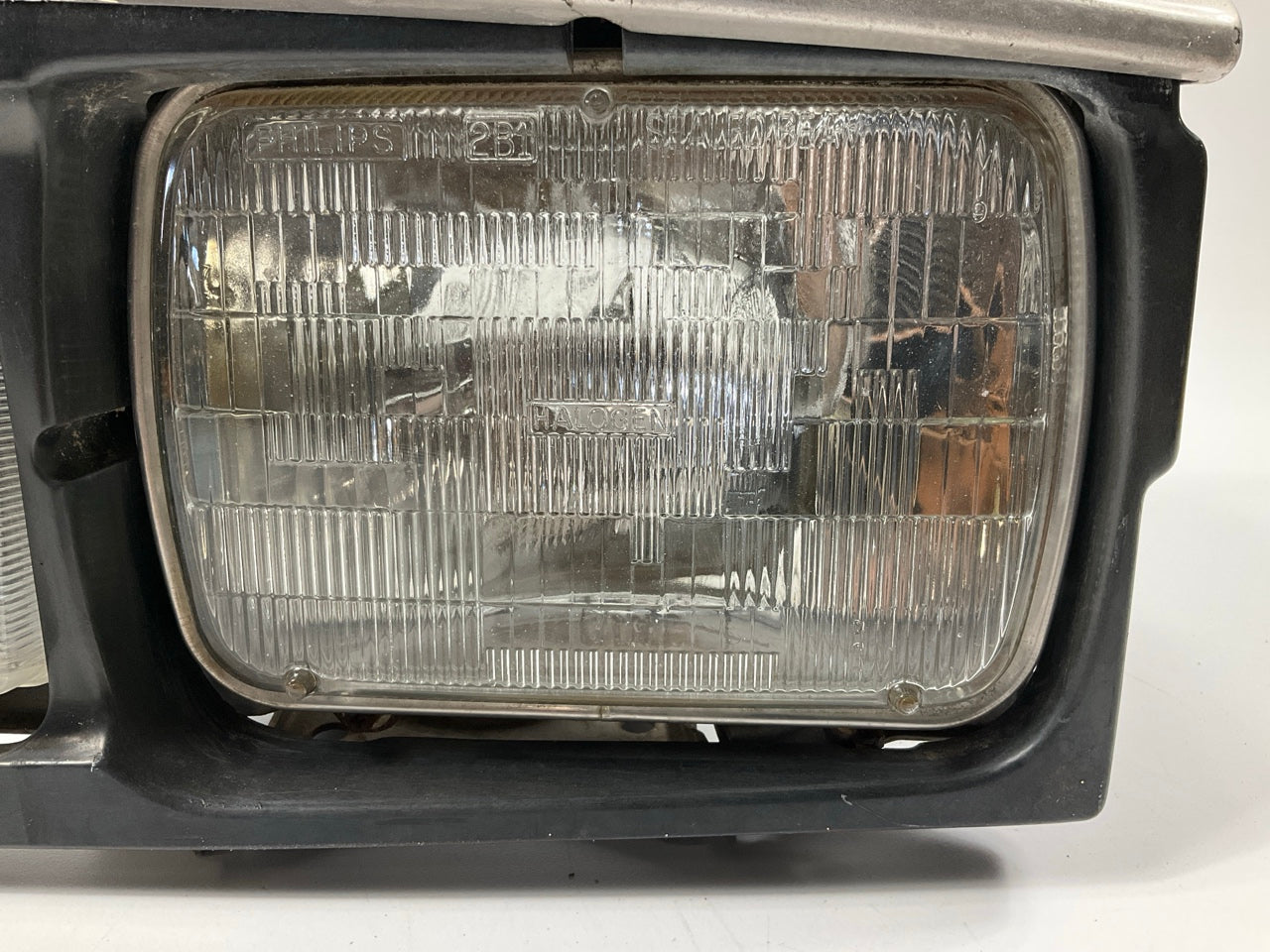 PARTS ONLY - See Photos - LEFT Headlight Headlamp OEM For 1984-1986 300zx Z31