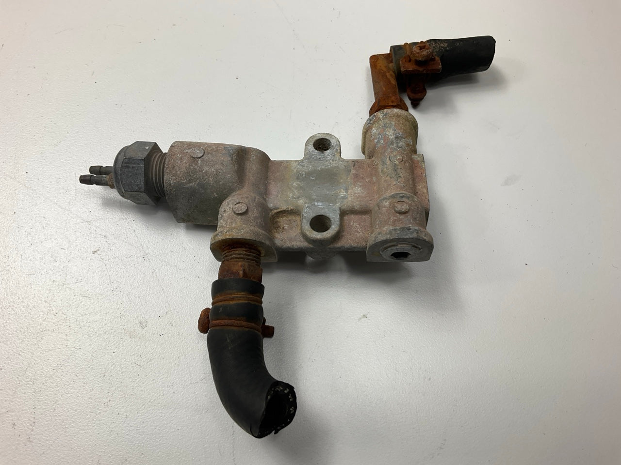 #868 Engine Coolant Junction Block Sensor Manifold OEM For 79-83 Datsun 280zx