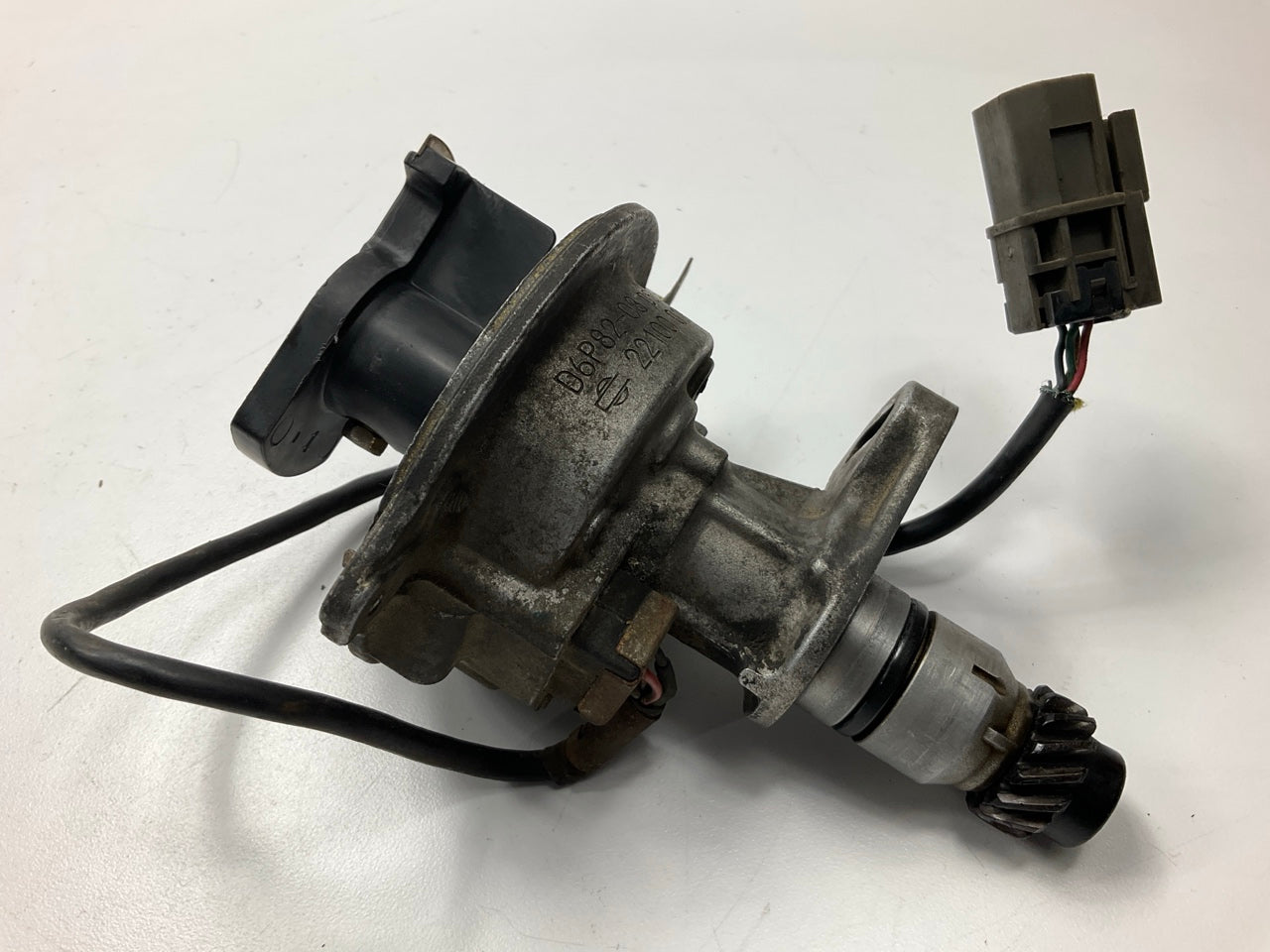 USED #897 -  22100-01P00 Distributor OEM For 1984-1989 Nissan 300zx Z31