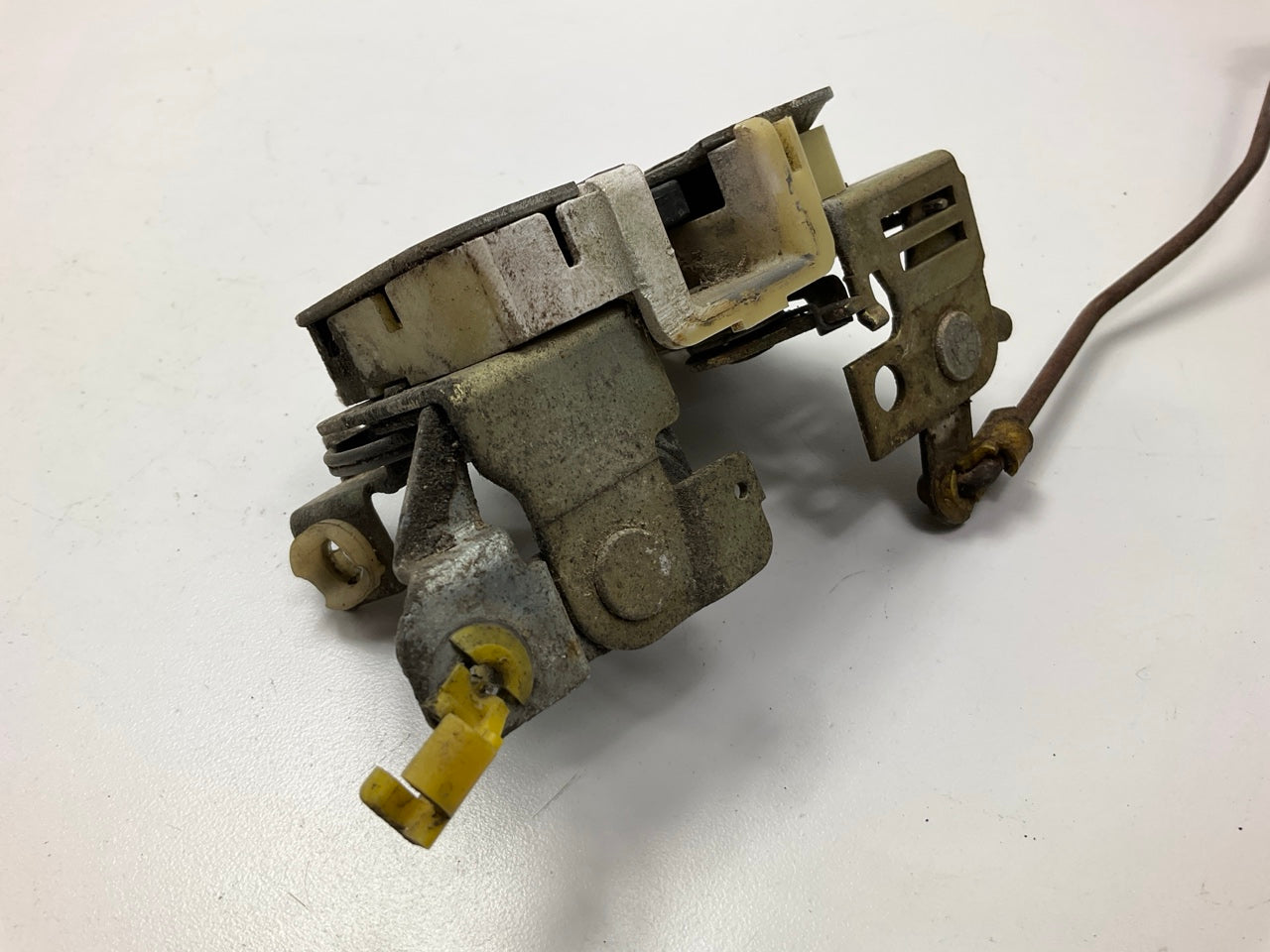 USED #117 Right Passengers Door Latch Lock OEM For 1979-1983 Datsun 280zx 2+2