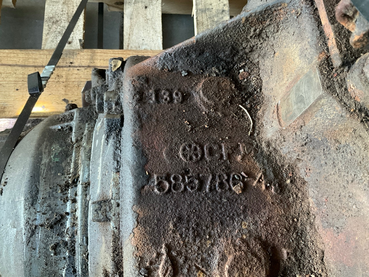CORE, TURNS OVER - Olds 330 ''Ultra High Compression'' Engine & Trans 585786 Block