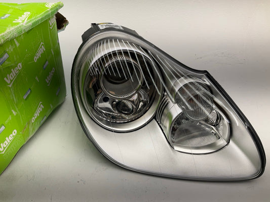 New  OEM Valeo Passenger Right Xenon Headlight Lamp - 2003-2006 Porsche Cayenne