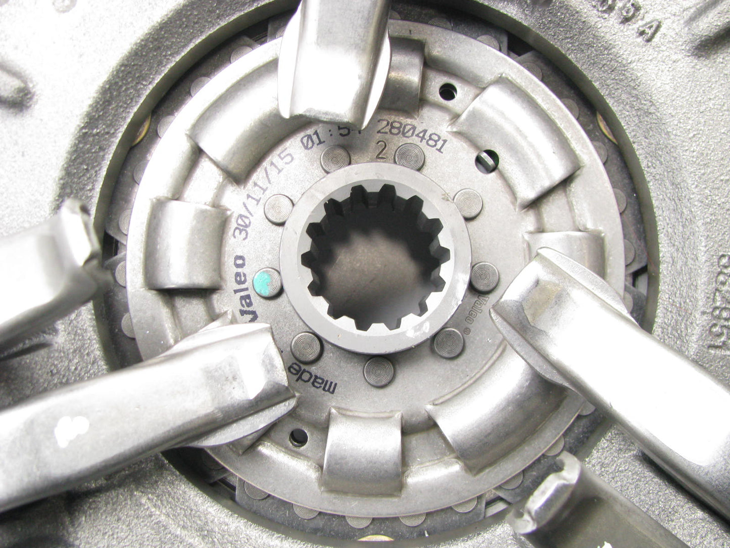 Valeo 809027 Clutch Kit For 1966-1980 NH Tractor TNF 65, FIAT 80-66 80-66DT