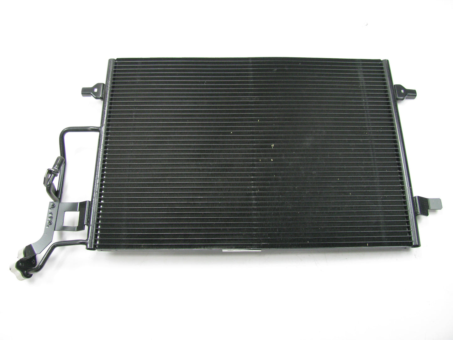 Valeo 817679 A/C Condenser For 2001-2005 Volkswagen Passat