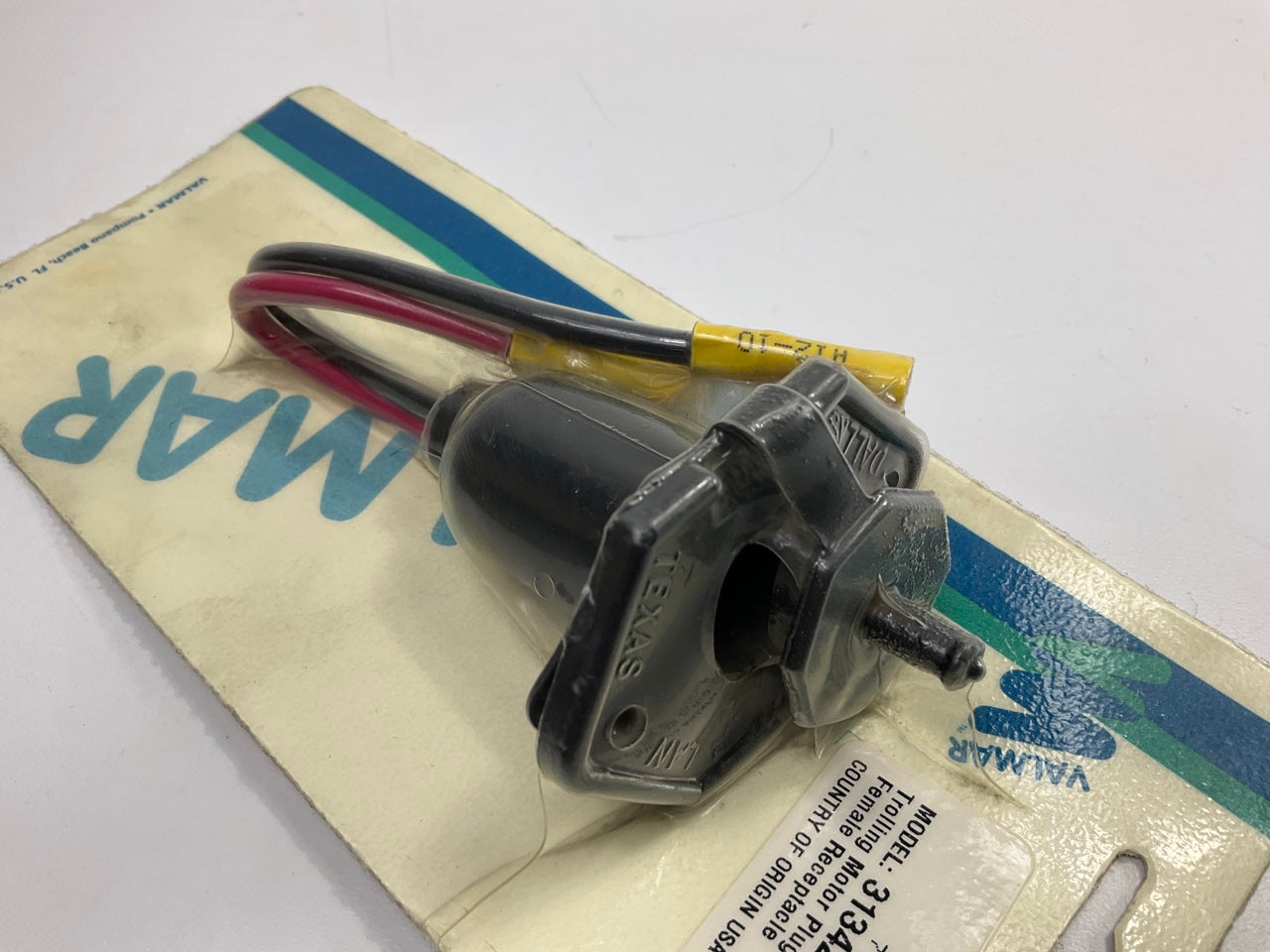 Valmar 31342 Marine Trolling Boat Motor Plug Receptacle 12 Volt Female, 6'' Leads