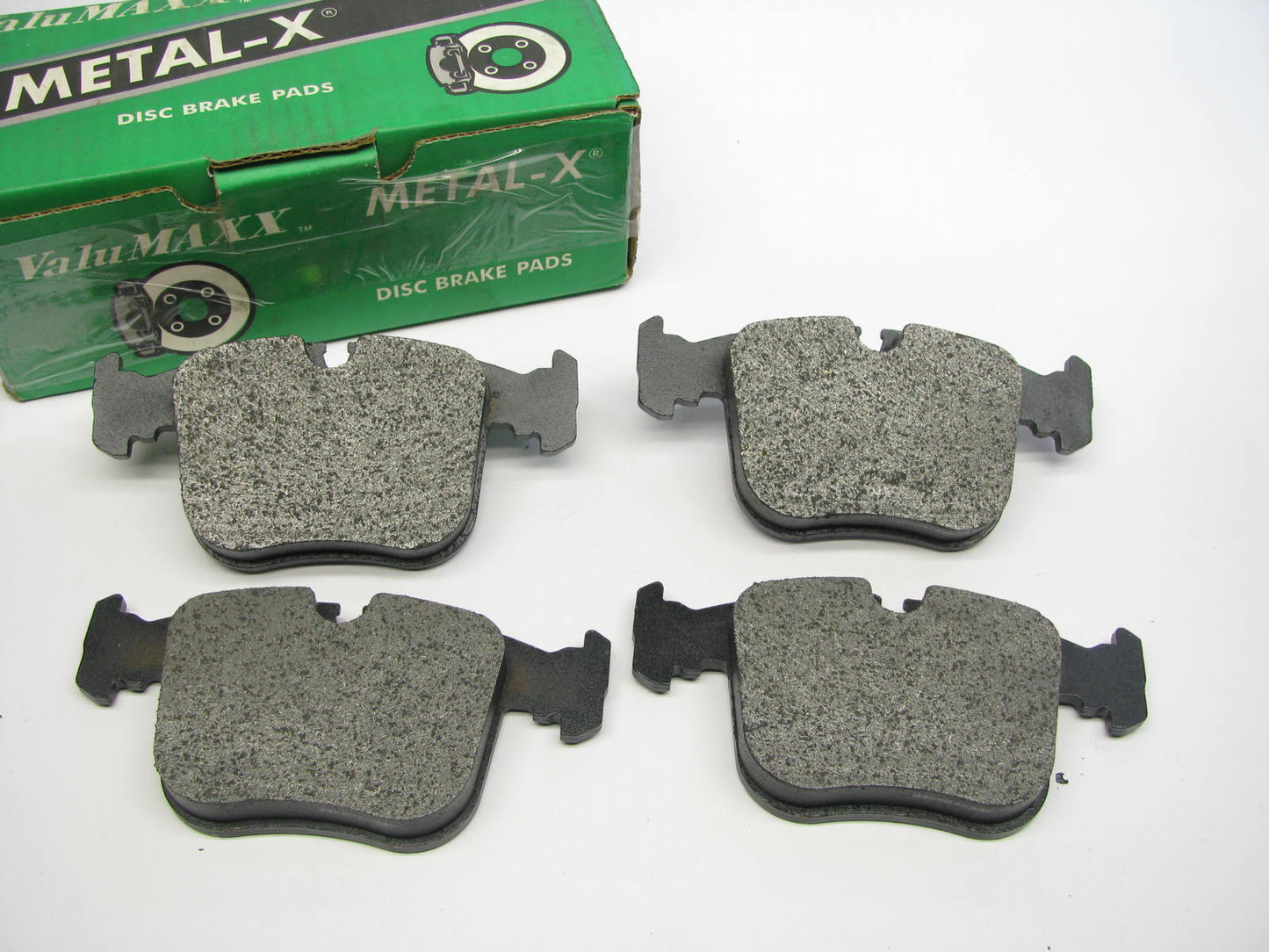 Valu Maxx 28-547-01 Front Brake Pads 91-92 BMW 850i 93 BMW Ci 94-95 BMW CSi